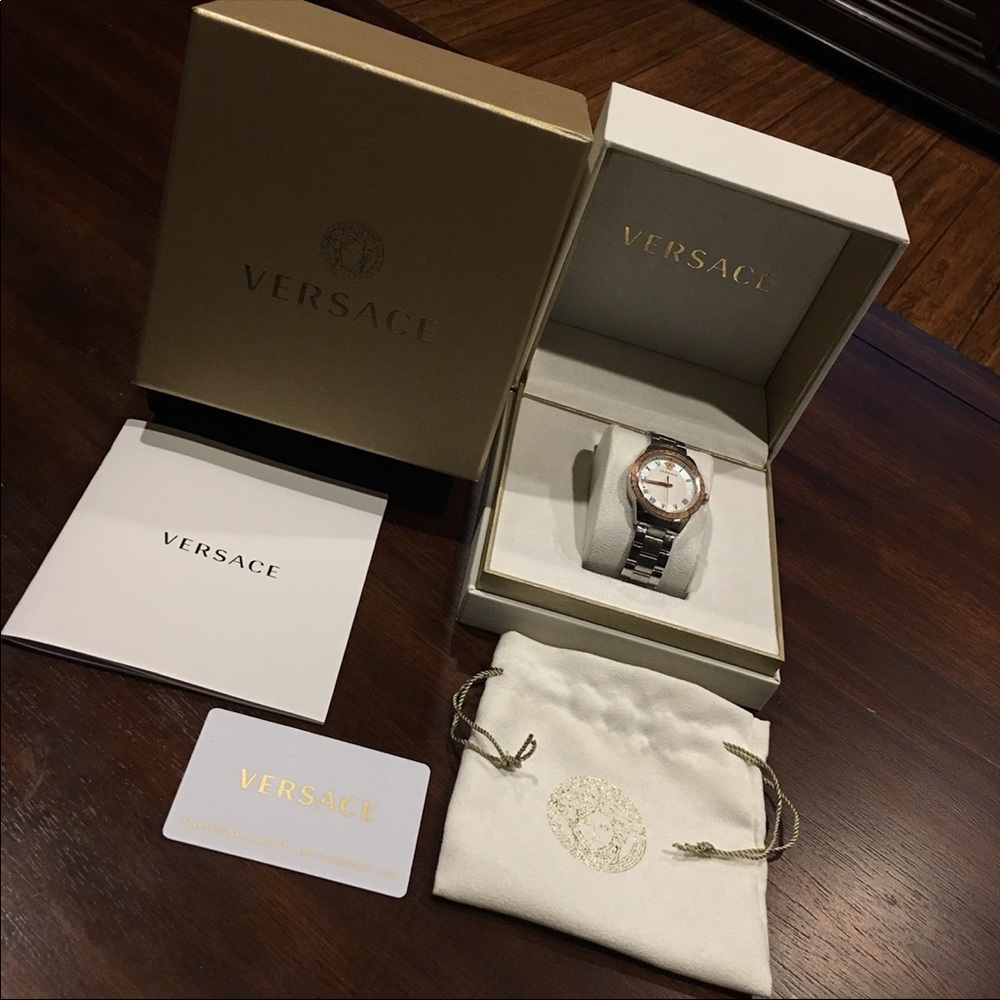 Versace watch - Picture 2 of 4